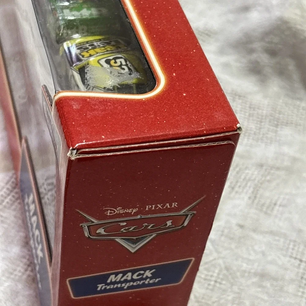NIB Disney Pixar Cars Mack Transporter with 3 Cars Set: Lightning McQueen